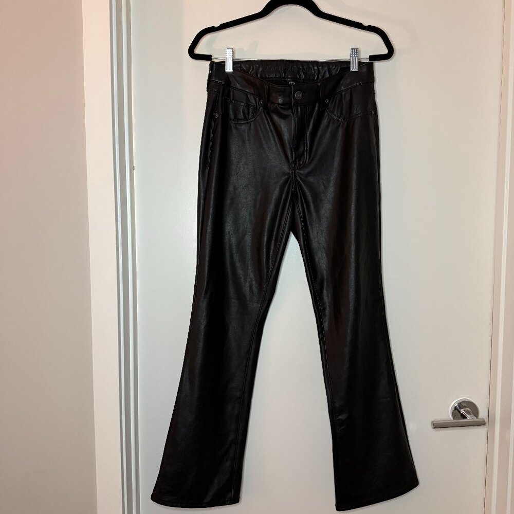 American Eagle Black Faux Leather Kick Flare Pants High Rise Stretch Size 6 Shor